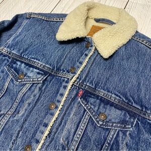 Levi's Trucker Denim Sherpa Lined Jacket small